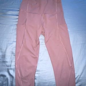 rose pink athletic leggings with pockets!